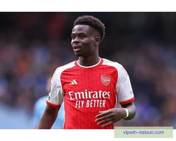 萨卡在阿森纳的领导潜力备受关注，未来或将接任队长重任