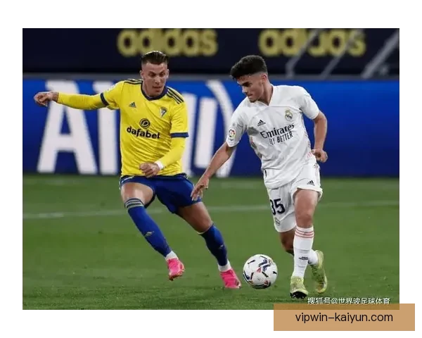 鲁本·迪亚斯对抗能力持续提升，展现出优秀的防守状态