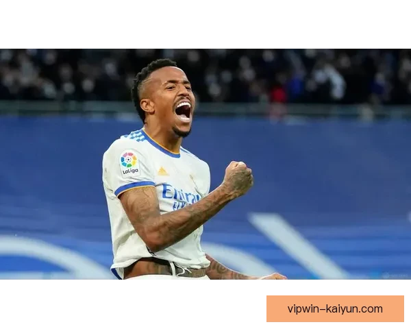 阿什拉夫大腿伤势持续影响球队状态，近期表现备受关注